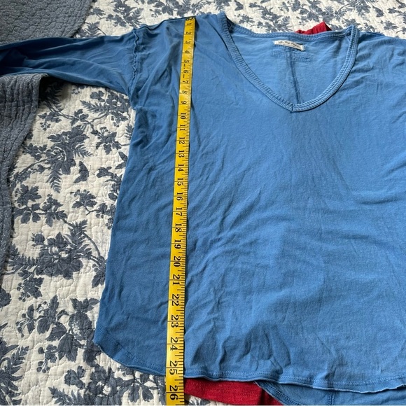 Women's V-Neck Long Sleeve Tops - Blue and Red - Picture 10 of 16